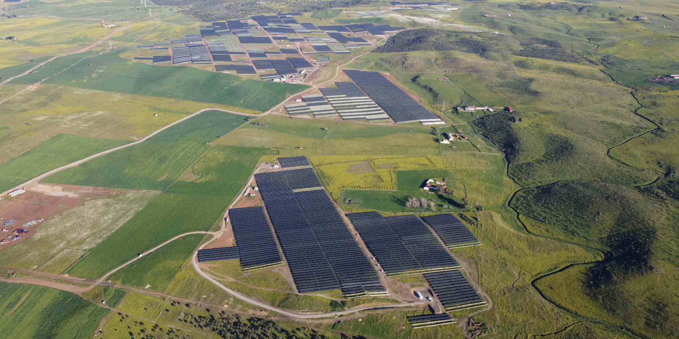 Endesa y Masdar completan su acuerdo por 446 MW