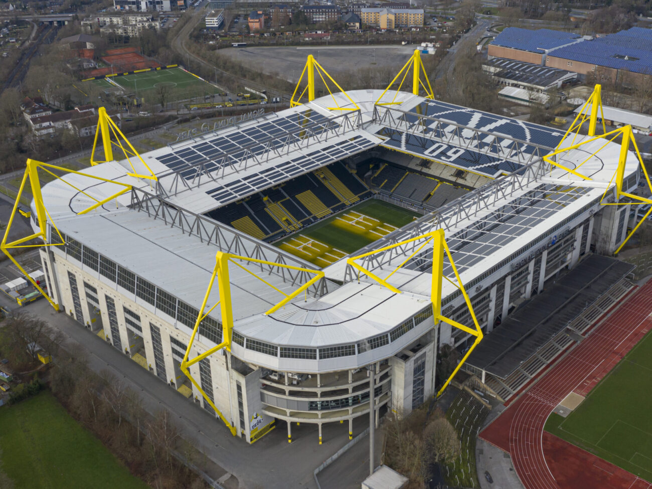 Signal_iduna_park_stadium_dortmund_6