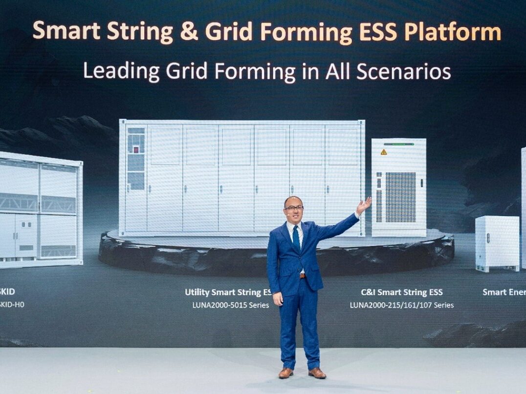 Steven Zhou, presidente del área de productos Smart PV & ESS de Huawei Digital Power(1)